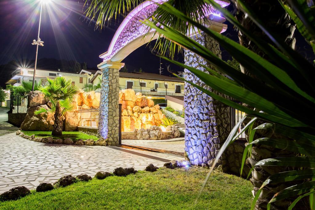 Villa Santa Caterina Montalto Uffugo Exterior foto
